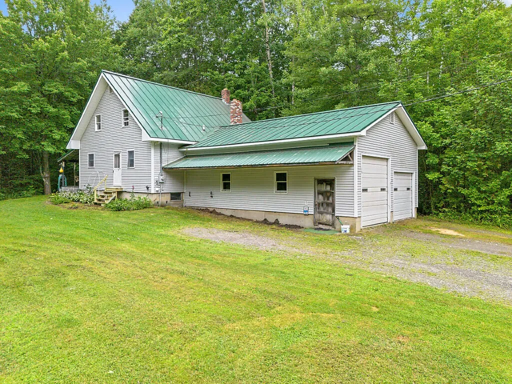 15 Cousins Road Albion ME 04910
