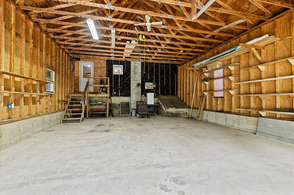 15 Cousins Road Albion ME 04910