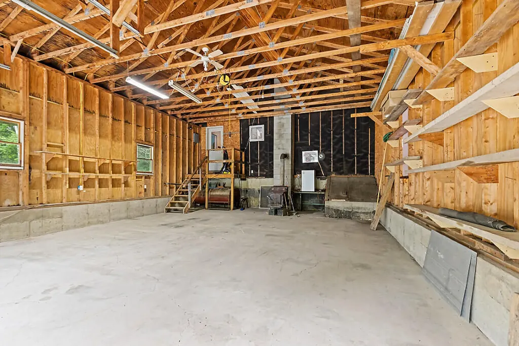 15 Cousins Road Albion ME 04910