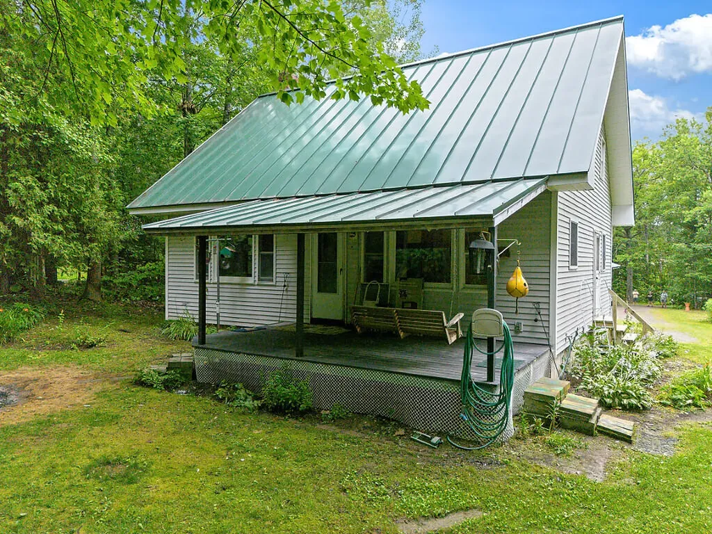 15 Cousins Road Albion ME 04910