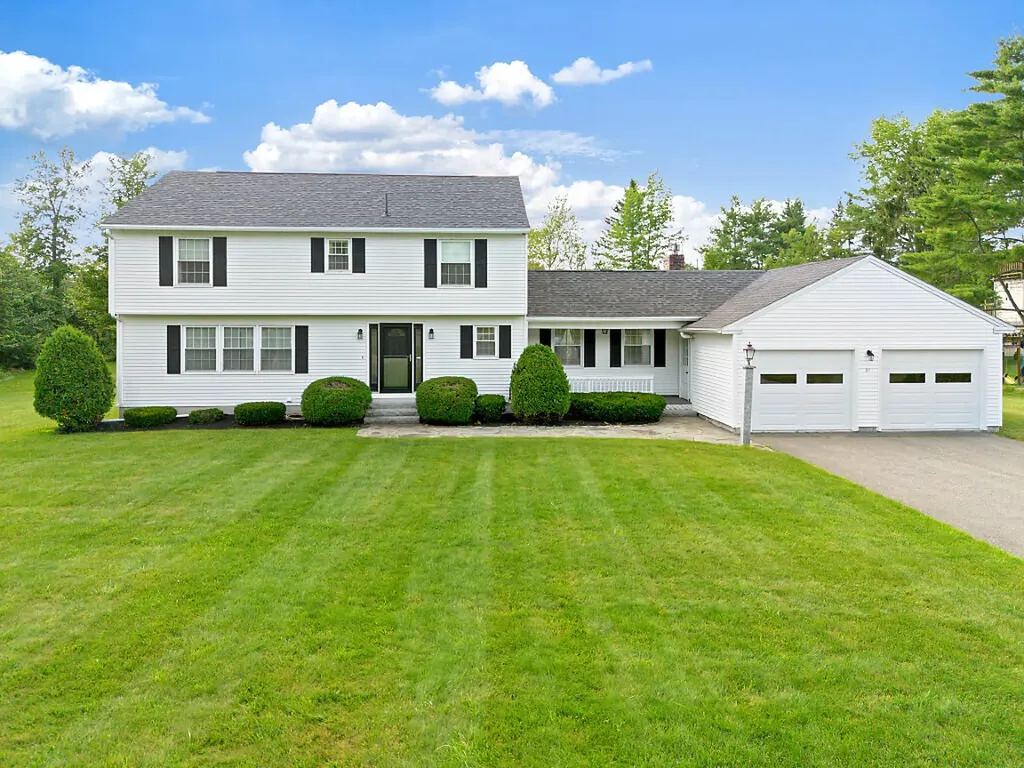 21 Eaton Drive Waterville ME 04901