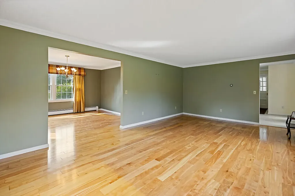 21 Eaton Drive Waterville ME 04901
