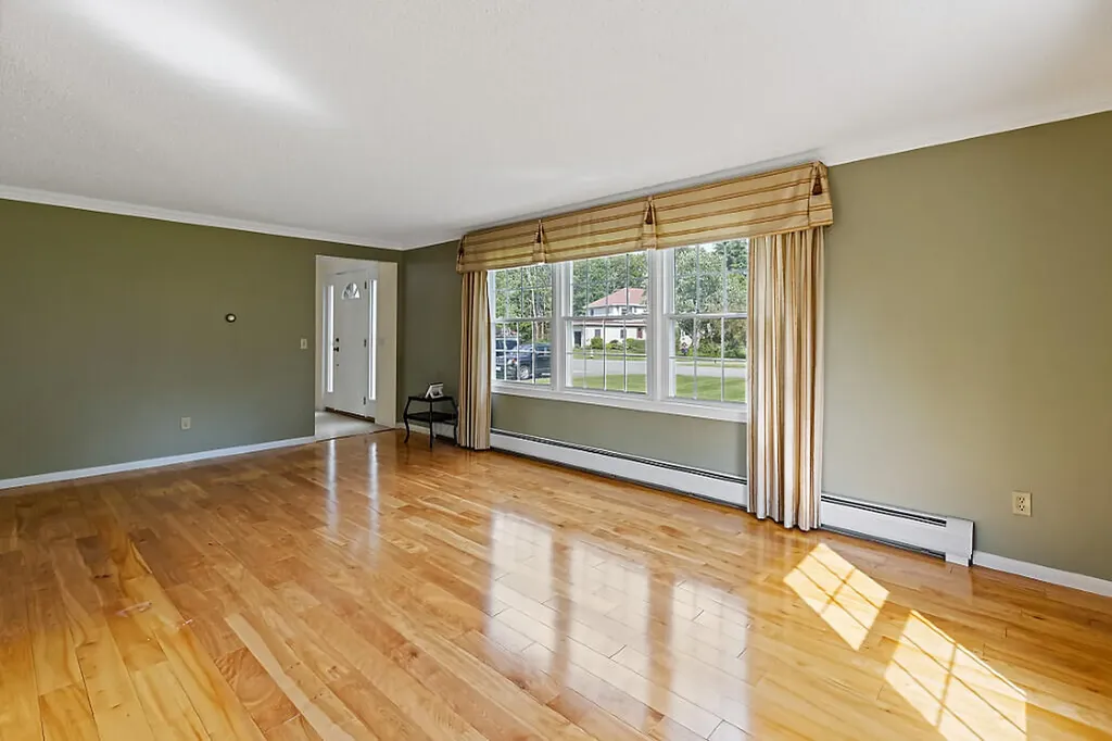 21 Eaton Drive Waterville ME 04901