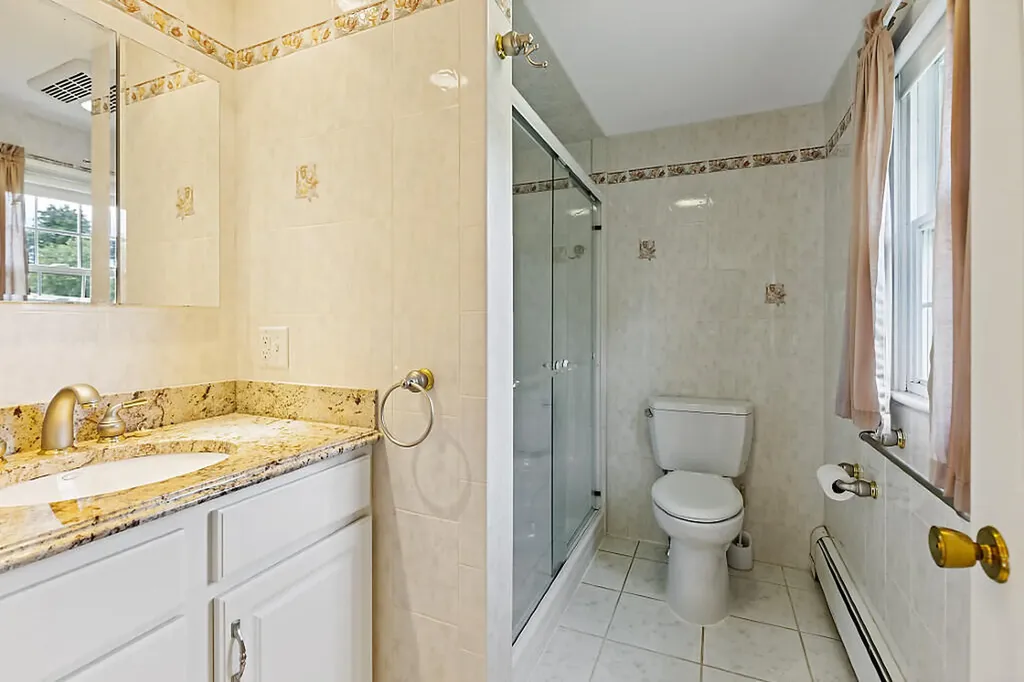 21 Eaton Drive Waterville ME 04901