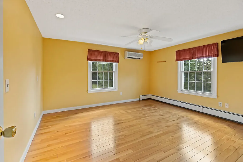 21 Eaton Drive Waterville ME 04901