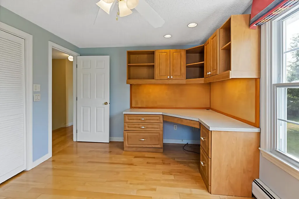 21 Eaton Drive Waterville ME 04901