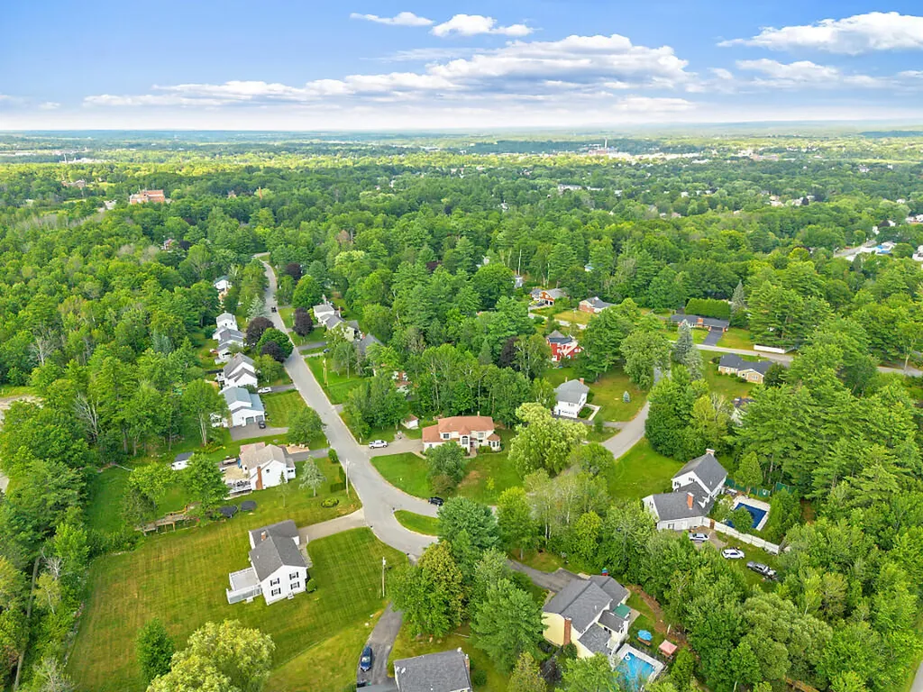 21 Eaton Drive Waterville ME 04901