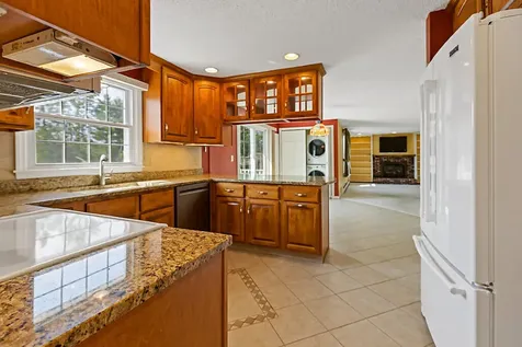 21 Eaton Drive Waterville ME 04901