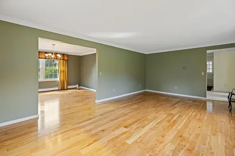 21 Eaton Drive Waterville ME 04901