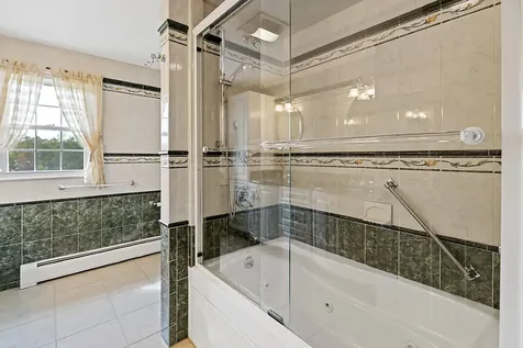 21 Eaton Drive Waterville ME 04901