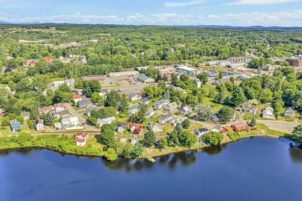 10 Pleasant Street Fairfield ME 04937
