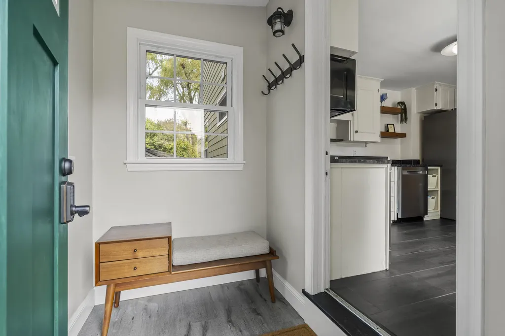 524 Cottage Road South Portland ME 04106