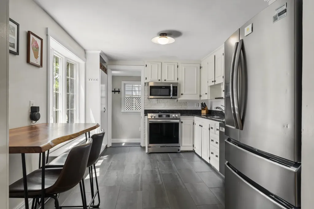 524 Cottage Road South Portland ME 04106