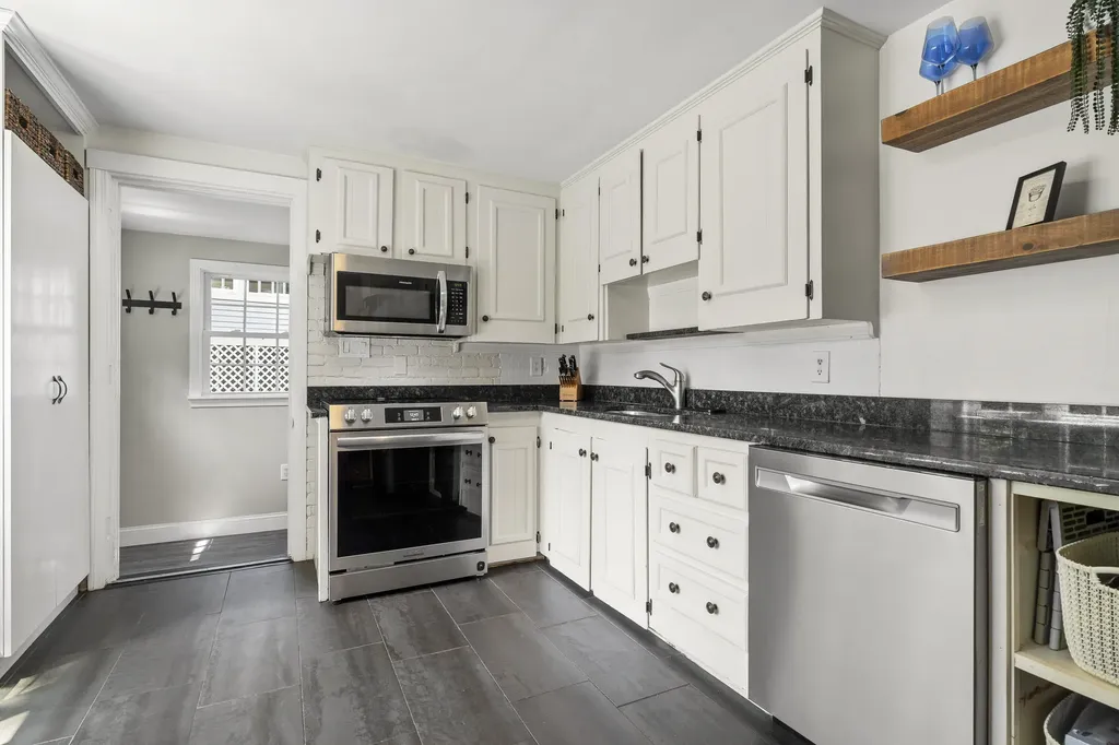 524 Cottage Road South Portland ME 04106