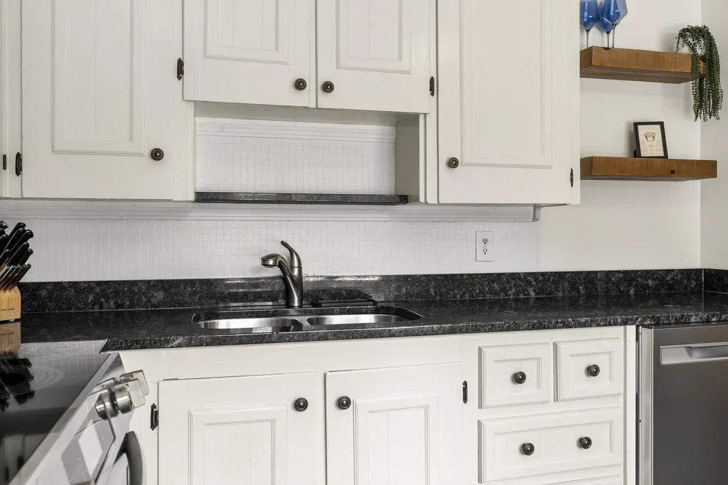 524 Cottage Road South Portland ME 04106