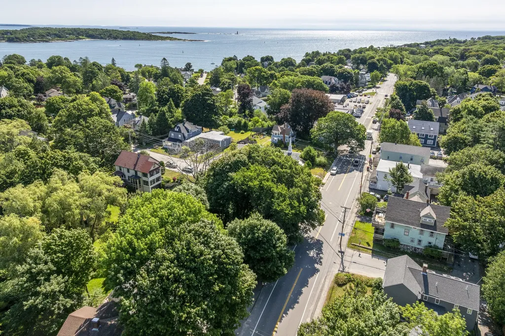 524 Cottage Road South Portland ME 04106