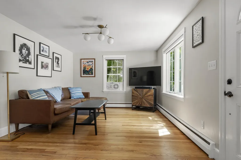524 Cottage Road South Portland ME 04106
