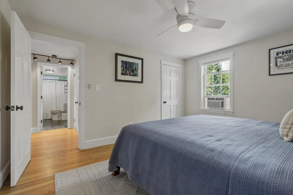 524 Cottage Road South Portland ME 04106