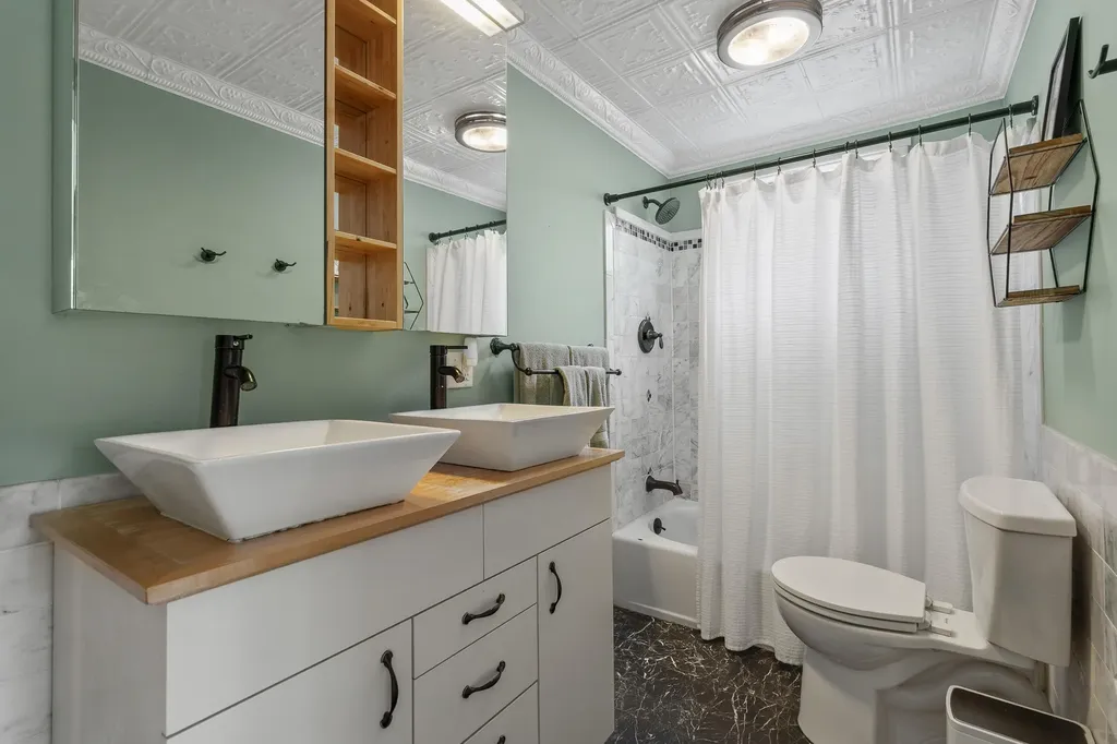 524 Cottage Road South Portland ME 04106
