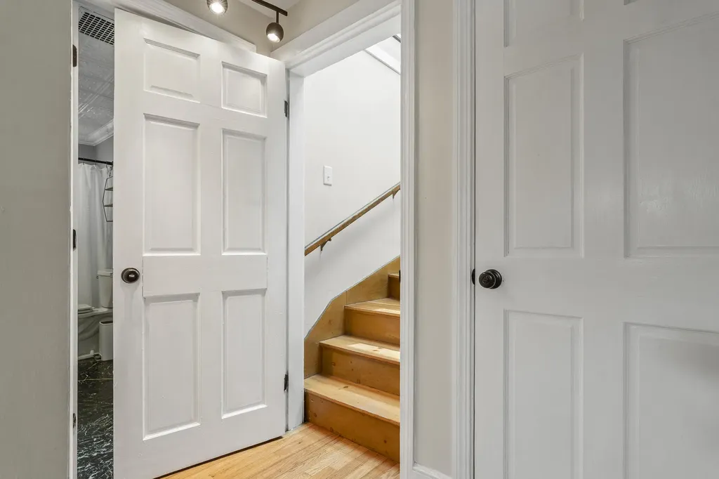 524 Cottage Road South Portland ME 04106