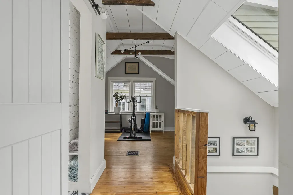 524 Cottage Road South Portland ME 04106