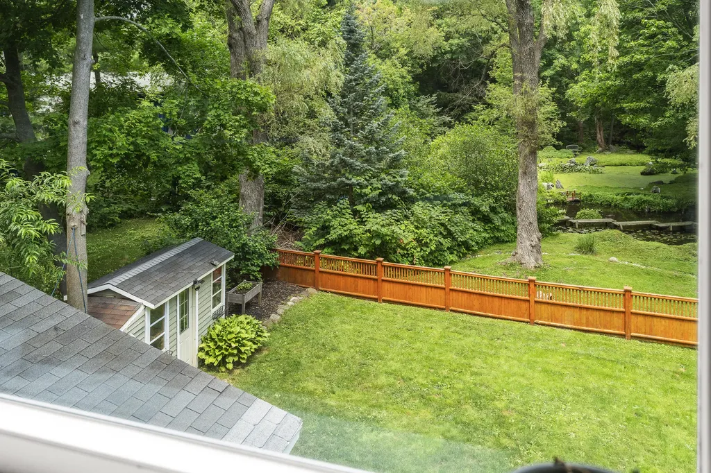 524 Cottage Road South Portland ME 04106
