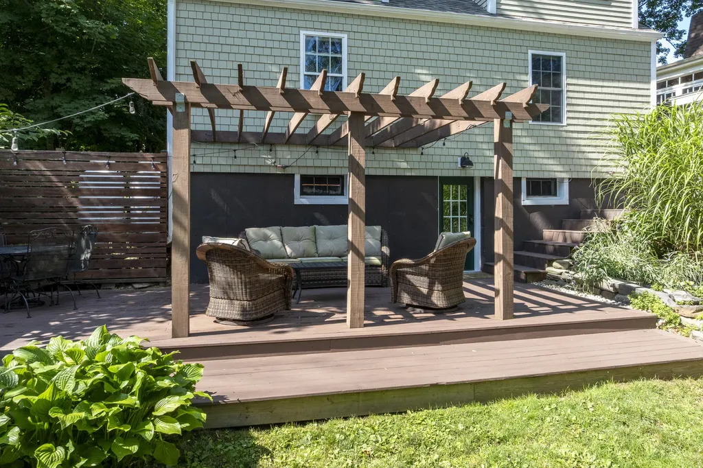 524 Cottage Road South Portland ME 04106