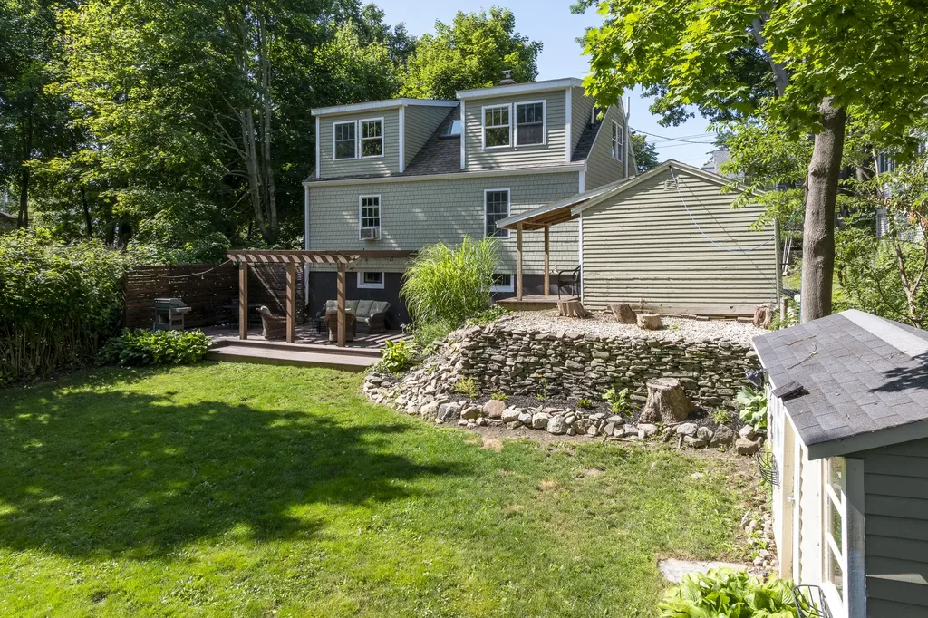 524 Cottage Road South Portland ME 04106
