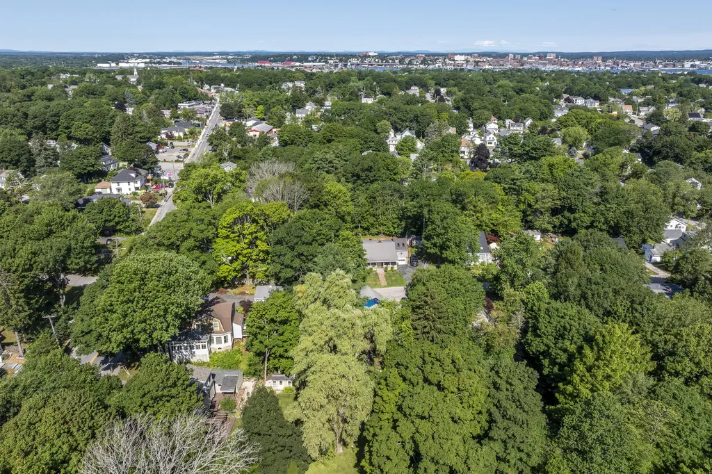 524 Cottage Road South Portland ME 04106