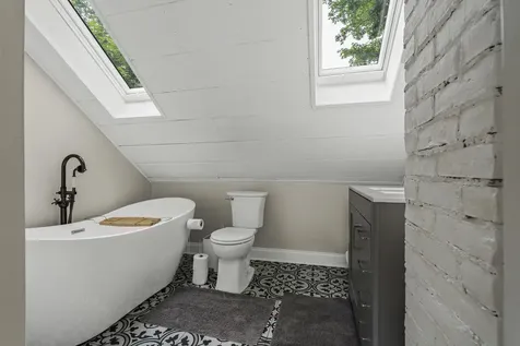 524 Cottage Road South Portland ME 04106