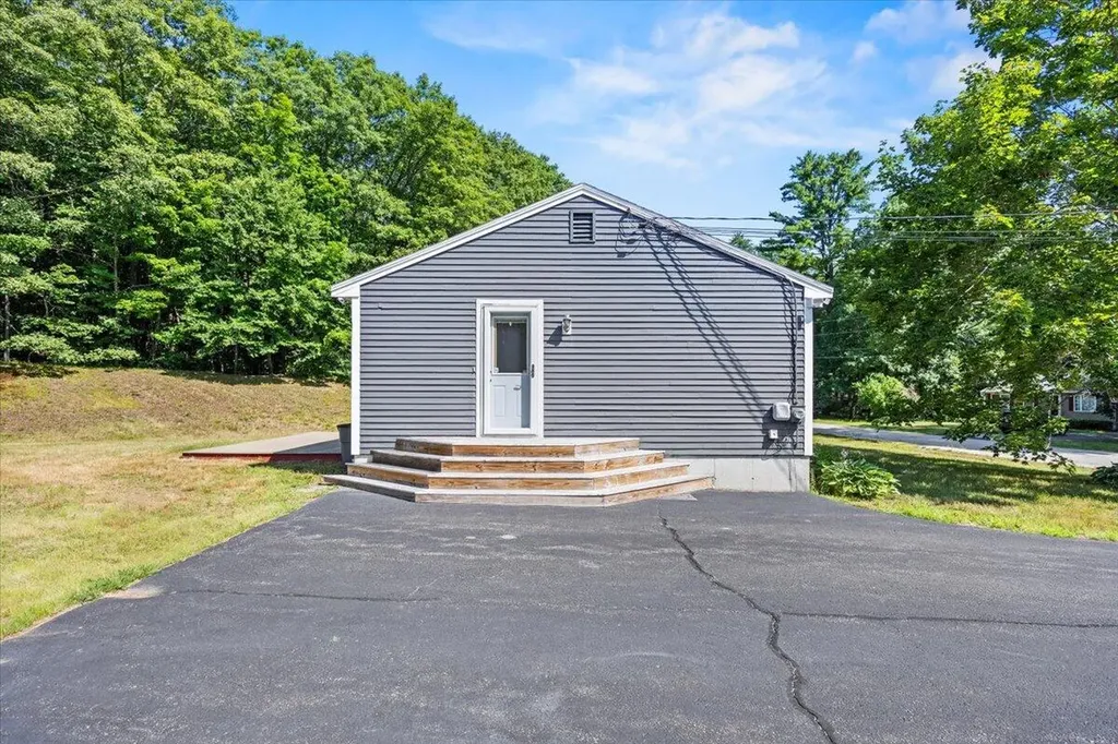 8 Running Brook Drive Sanford ME 04073