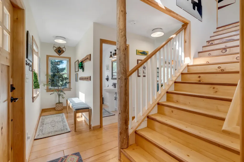 606 Main Road Phippsburg ME 04562