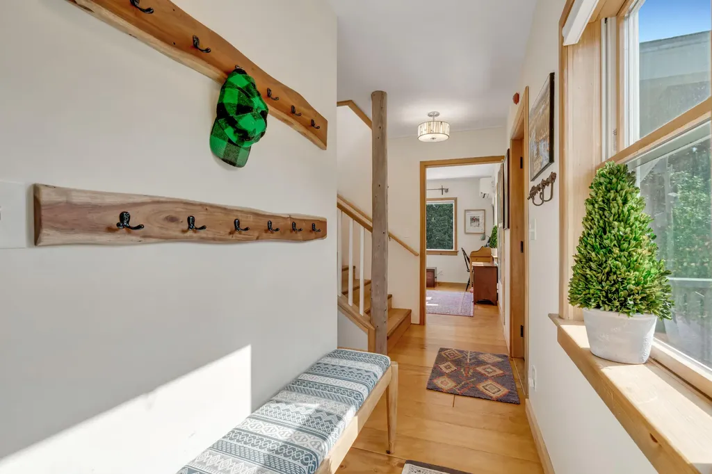 606 Main Road Phippsburg ME 04562
