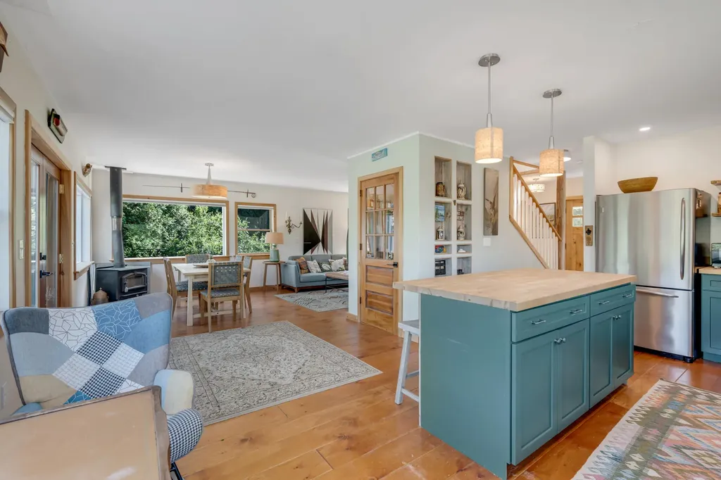 606 Main Road Phippsburg ME 04562