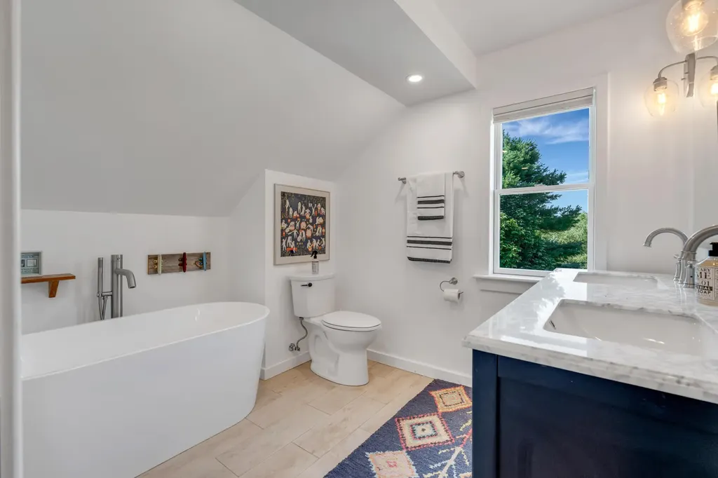 606 Main Road Phippsburg ME 04562