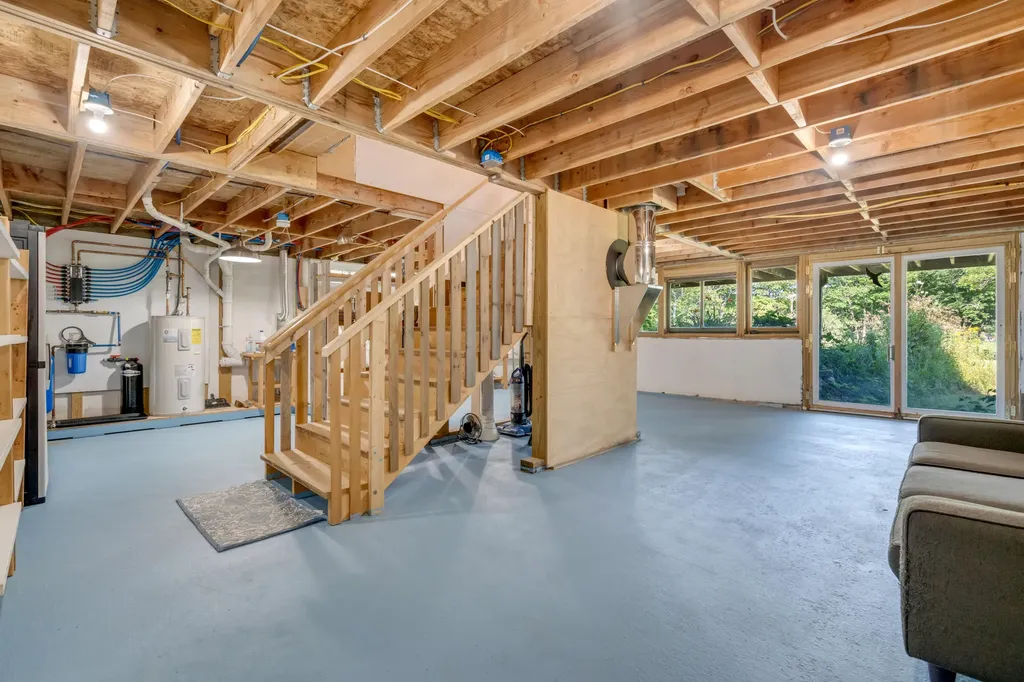 606 Main Road Phippsburg ME 04562
