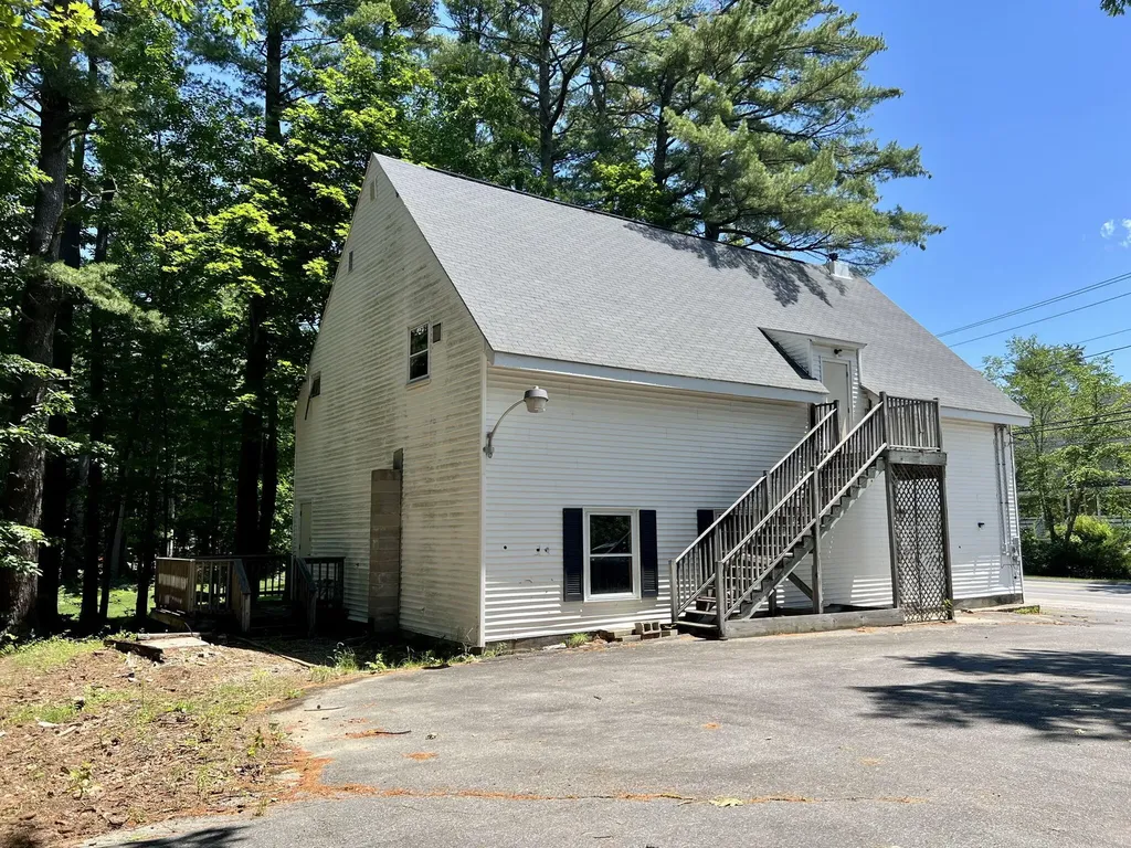 44 Allen Avenue Extension Falmouth ME 04105