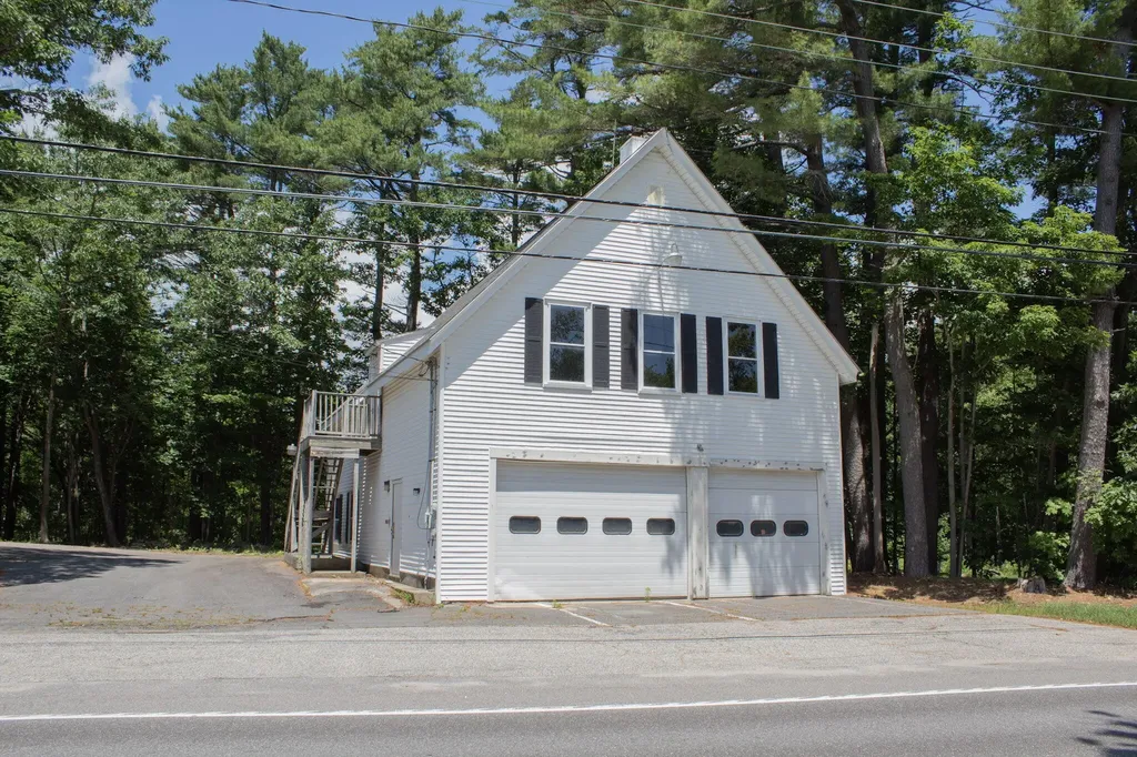 44 Allen Avenue Extension Falmouth ME 04105