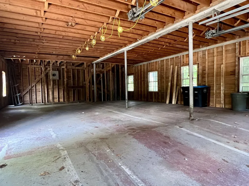 44 Allen Avenue Extension Falmouth ME 04105