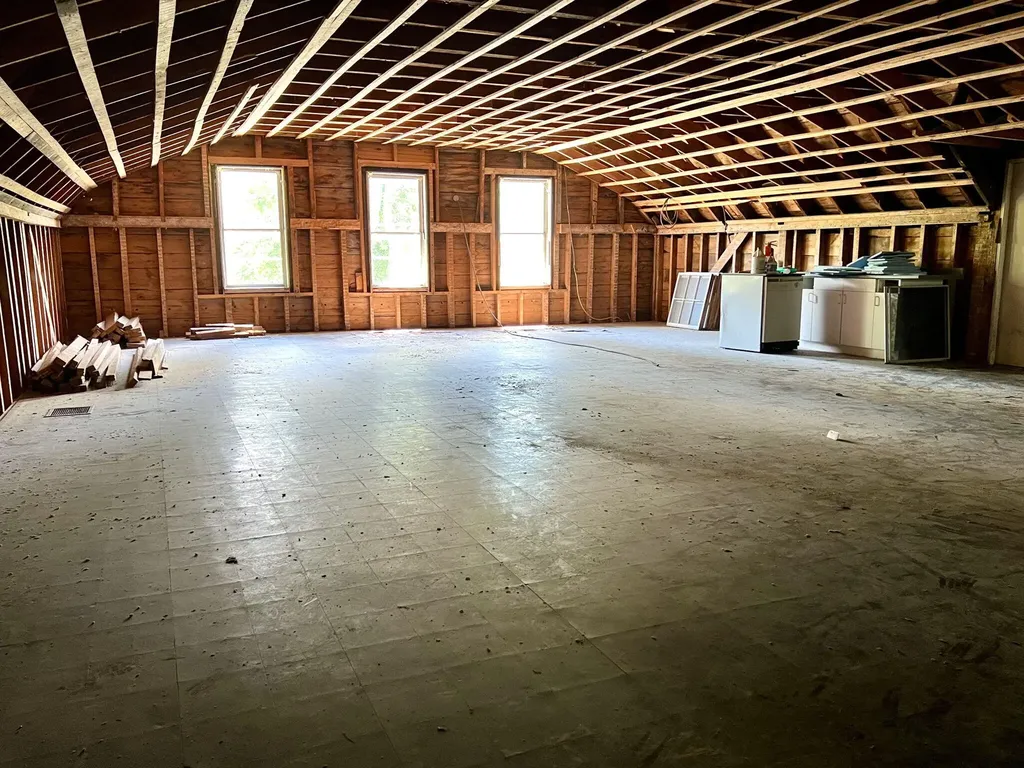 44 Allen Avenue Extension Falmouth ME 04105