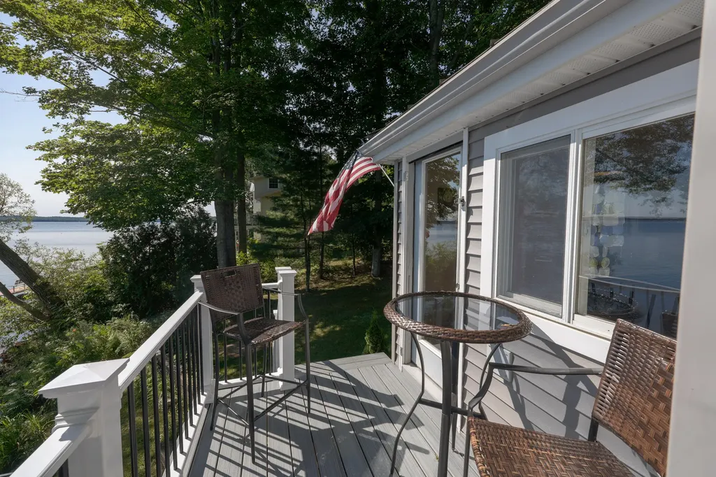 29 Sherman Street Newport ME 04953