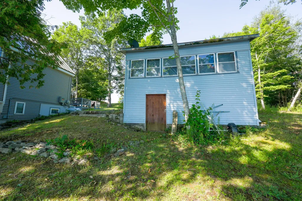 29 Sherman Street Newport ME 04953