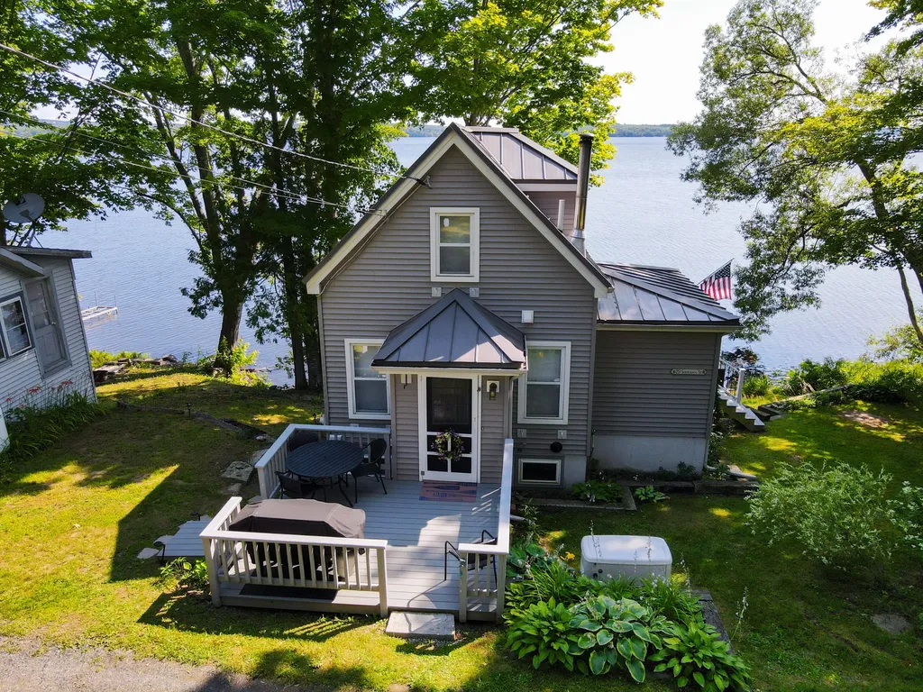 29 Sherman Street Newport ME 04953