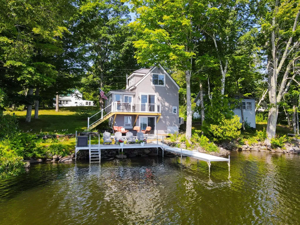 29 Sherman Street Newport ME 04953