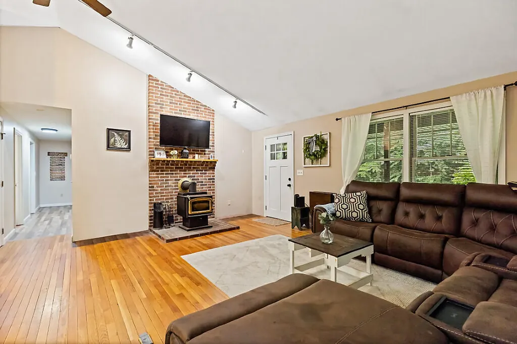 279 Dunn Road Belgrade ME 04917
