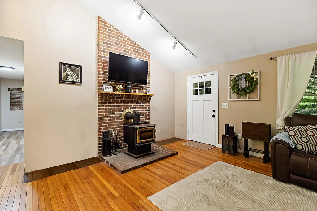 279 Dunn Road Belgrade ME 04917