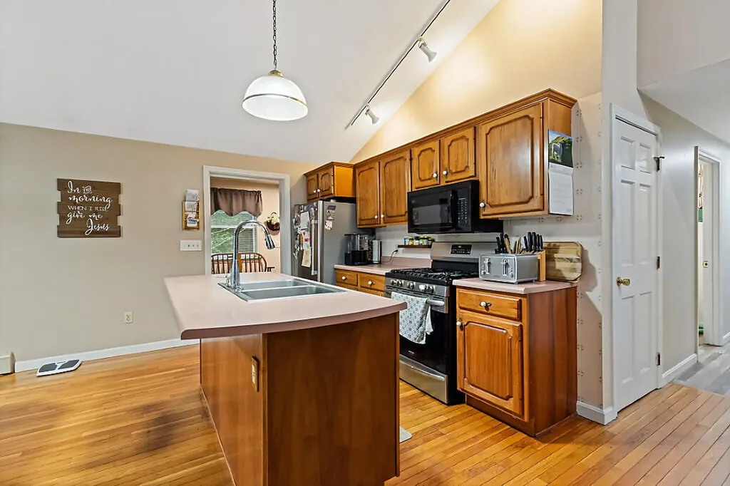 279 Dunn Road Belgrade ME 04917
