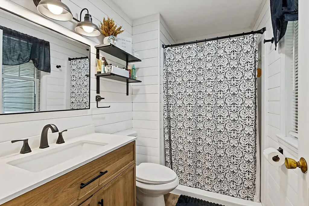 279 Dunn Road Belgrade ME 04917