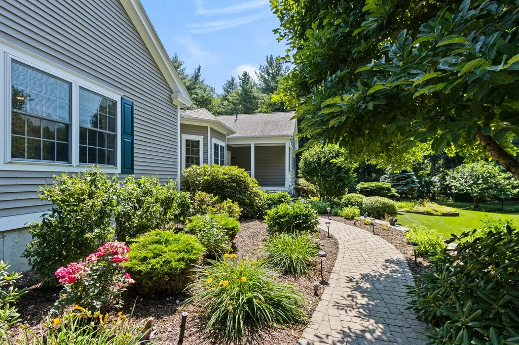 7 Moses Lane Scarborough ME 04074