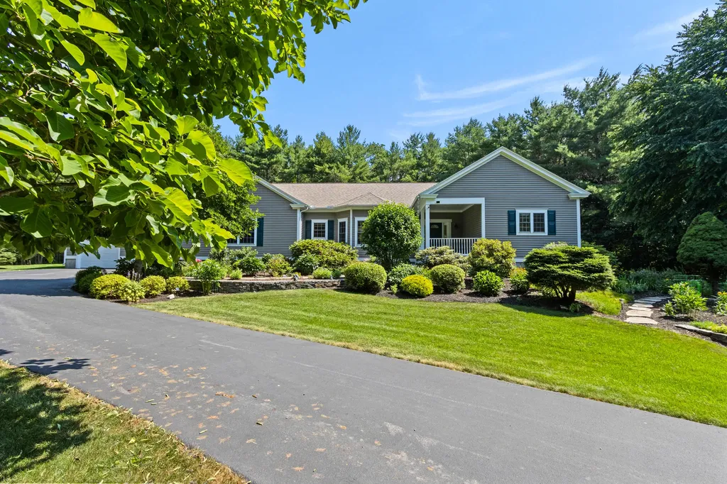 7 Moses Lane Scarborough ME 04074